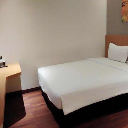 Vinotel Cirebon Eksteriør billede