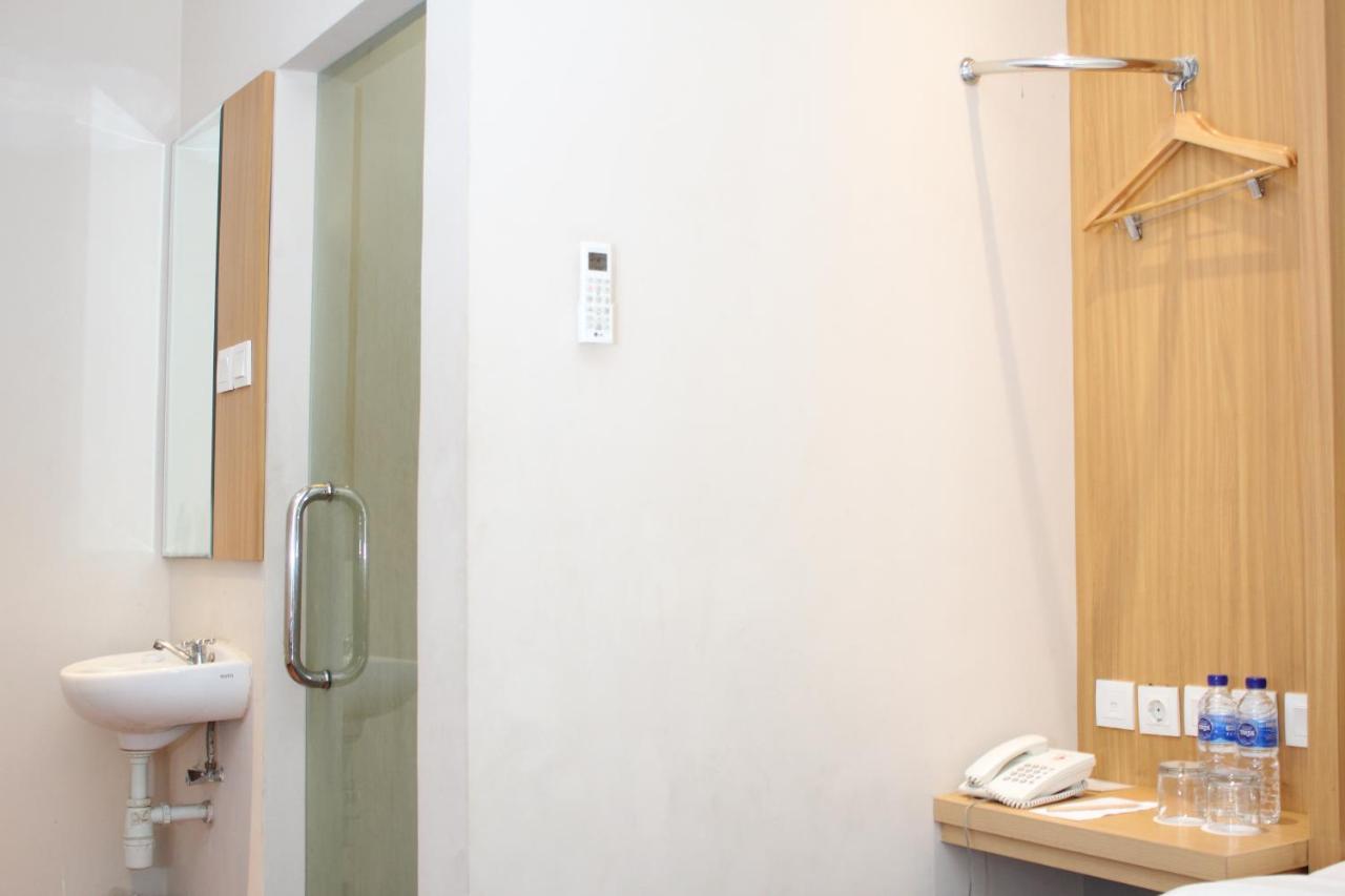 Vinotel Cirebon Eksteriør billede