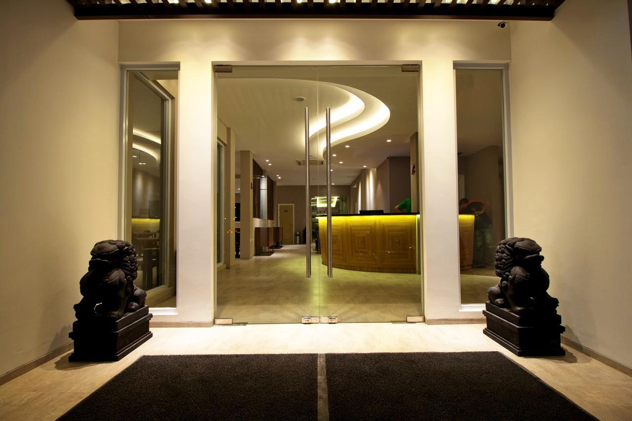 Vinotel Cirebon Eksteriør billede
