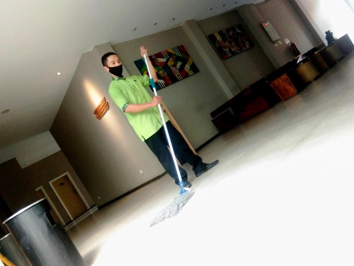 Vinotel Cirebon Eksteriør billede